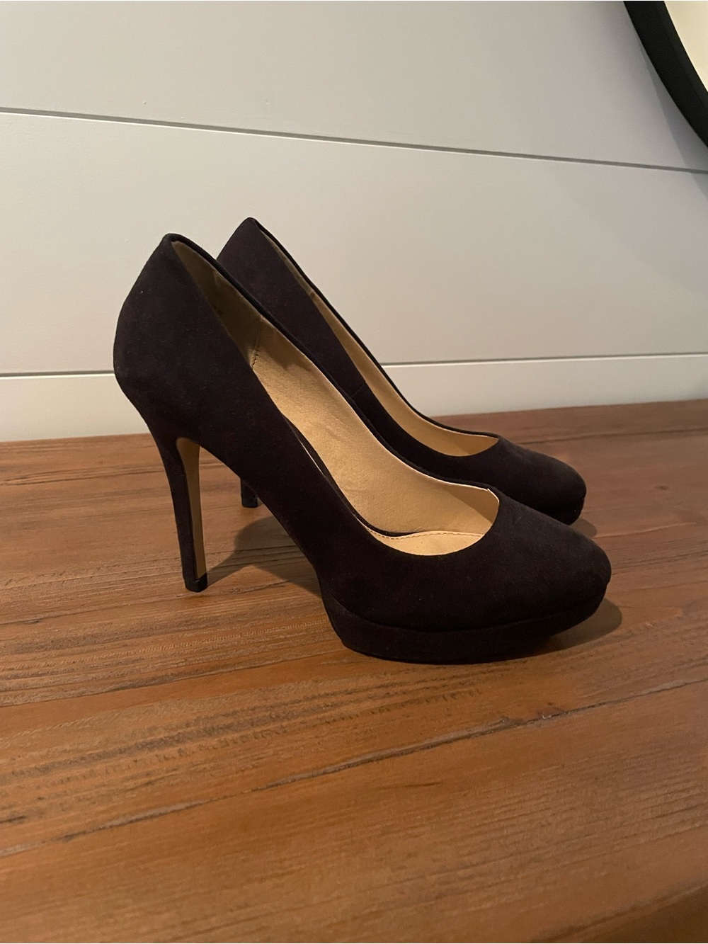 Like New H&M Black Suede Platform High Heels